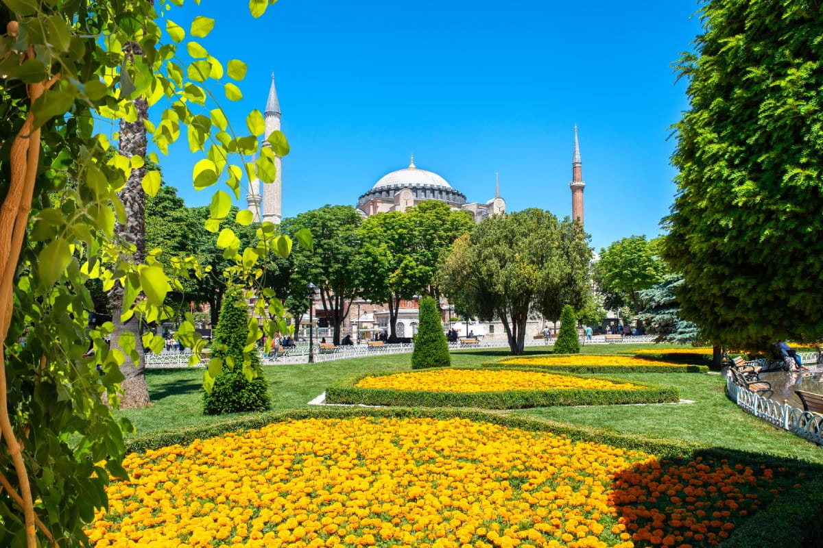 Istanbul\'s Best Parks: A Green Escape in the City